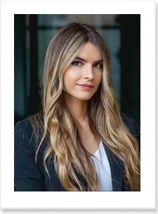 Nell Adamczyk-Jesionowska