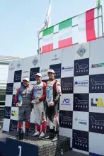 Michał Bartoszuk na podium w TCR Italy jako pierwszy kierowca z Polski
