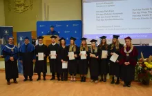 24 października 2025 r. uroczysta Gala wręczenia dyplomów Absolwentom Studiów Magisterskich Wydziału Ekonomicznego UG roku akademickiego 2024/2025.