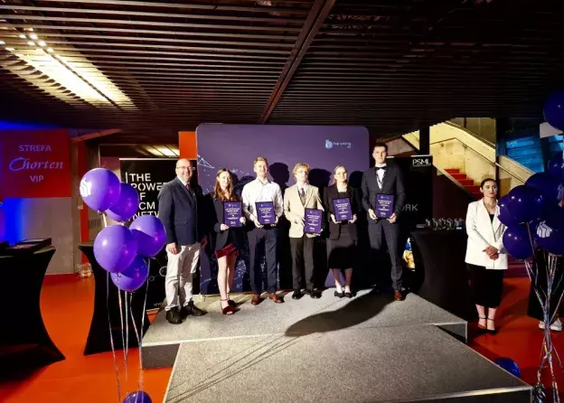 Studenci Wydziału Ekonomicznego wśród najlepszych – VIII edycja Top Young 100 rozpoczęta!